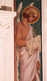 Le Christ entre deux anges portant les instruments de la Passion - Détail : ange avec la couronne d'épines.